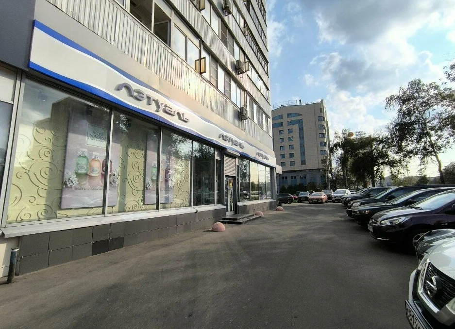 Сдается торговое помещение, 246,7 м² по адресу: г Москва, ул Профсоюзная, д 55.