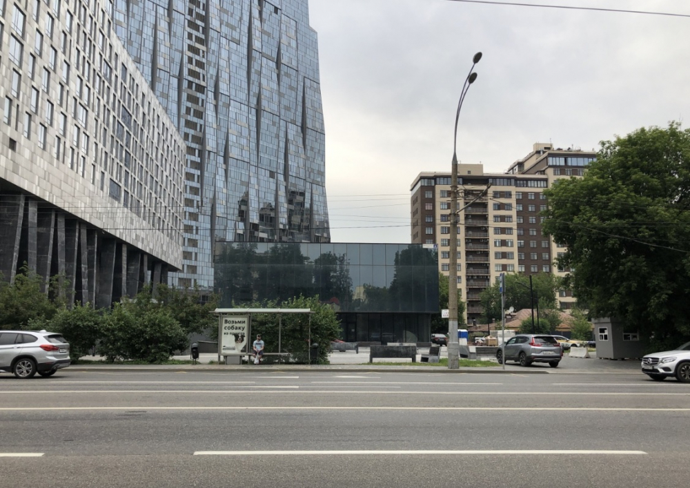 г Москва, ул Мосфильмовская, д 8 к 1.