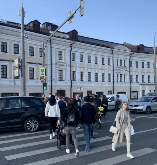 г Москва, Серпуховская пл, д 36/71 стр 1.
