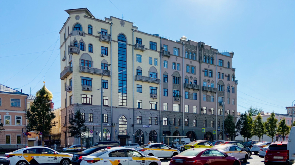 Сдается торговое помещение, 581,5 м² по адресу: г Москва, ул Садовая-Самотёчная, д 2/12.