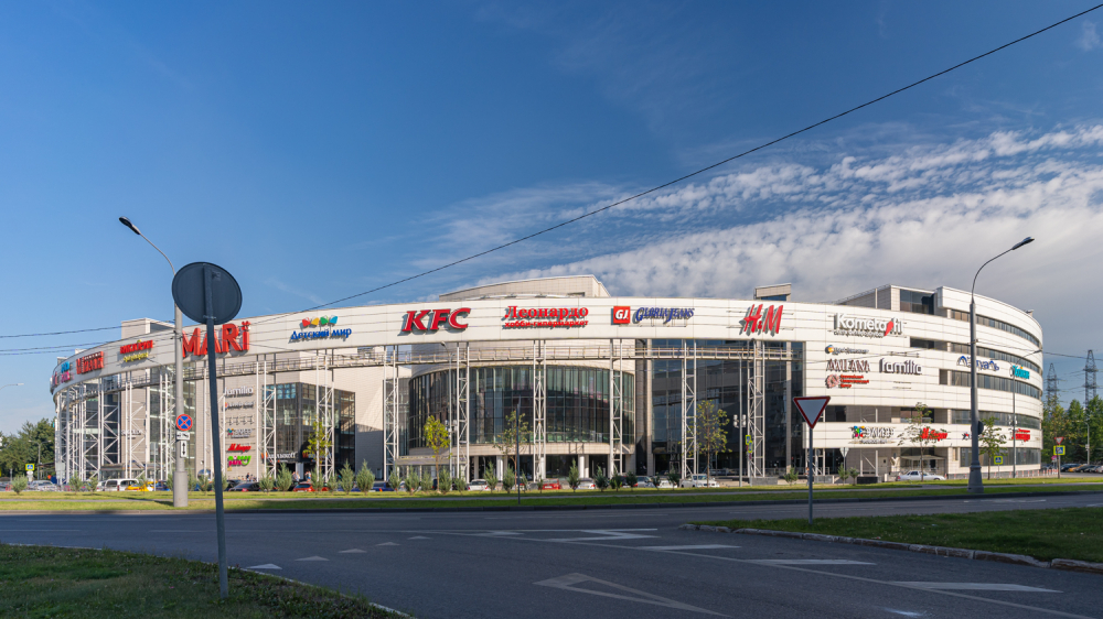 Сдается торговое помещение, 1800 м² по адресу: г Москва, ул Поречная, д 10.
