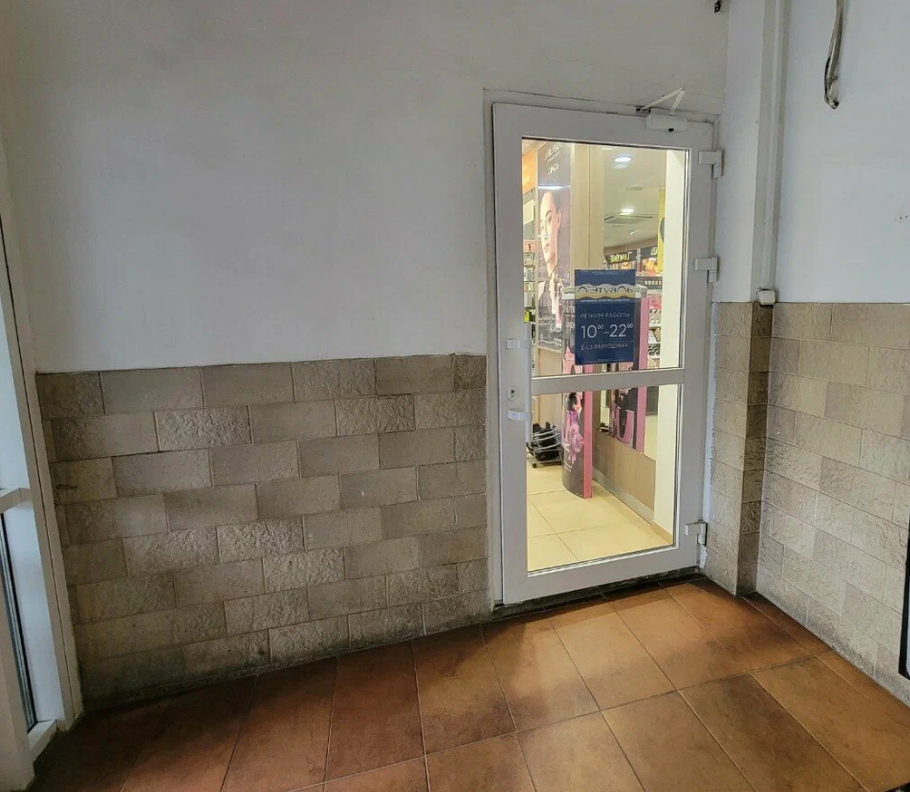 Сдается торговое помещение, 179,1 м² по адресу: г Москва, ул Автозаводская, д 11.