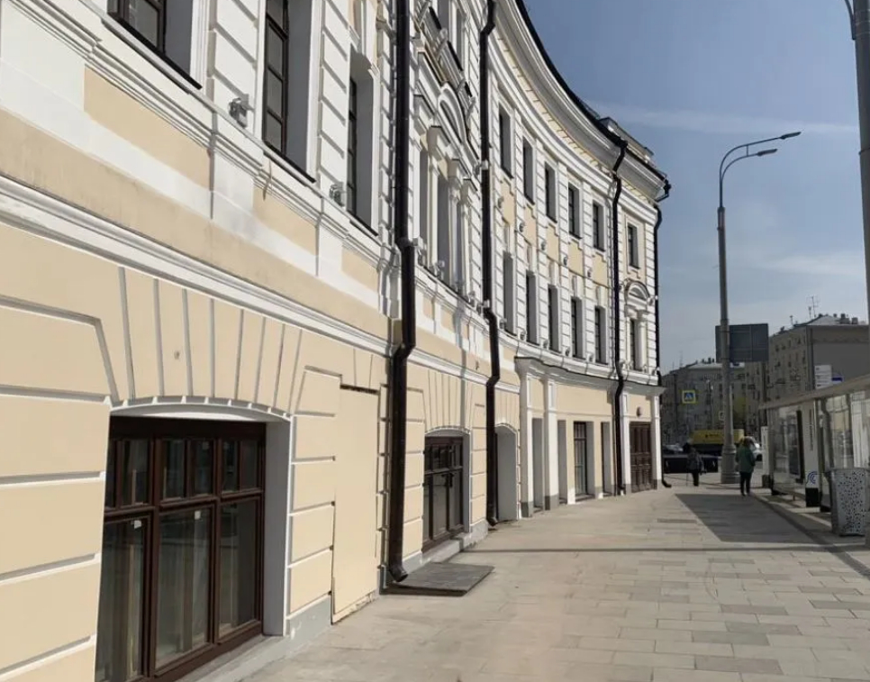 г Москва, Серпуховская пл, д 36/71 стр 1.